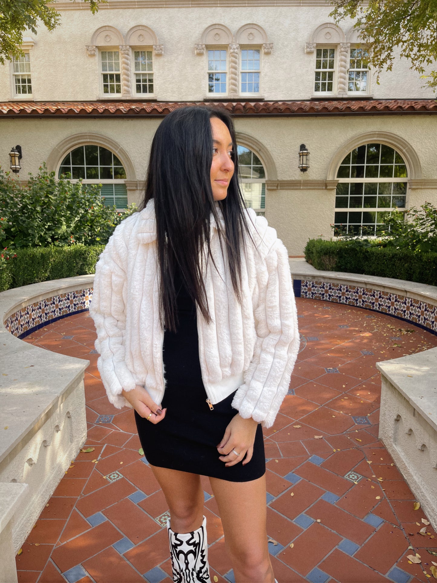 Willow Fuzzy Jacket- Cream