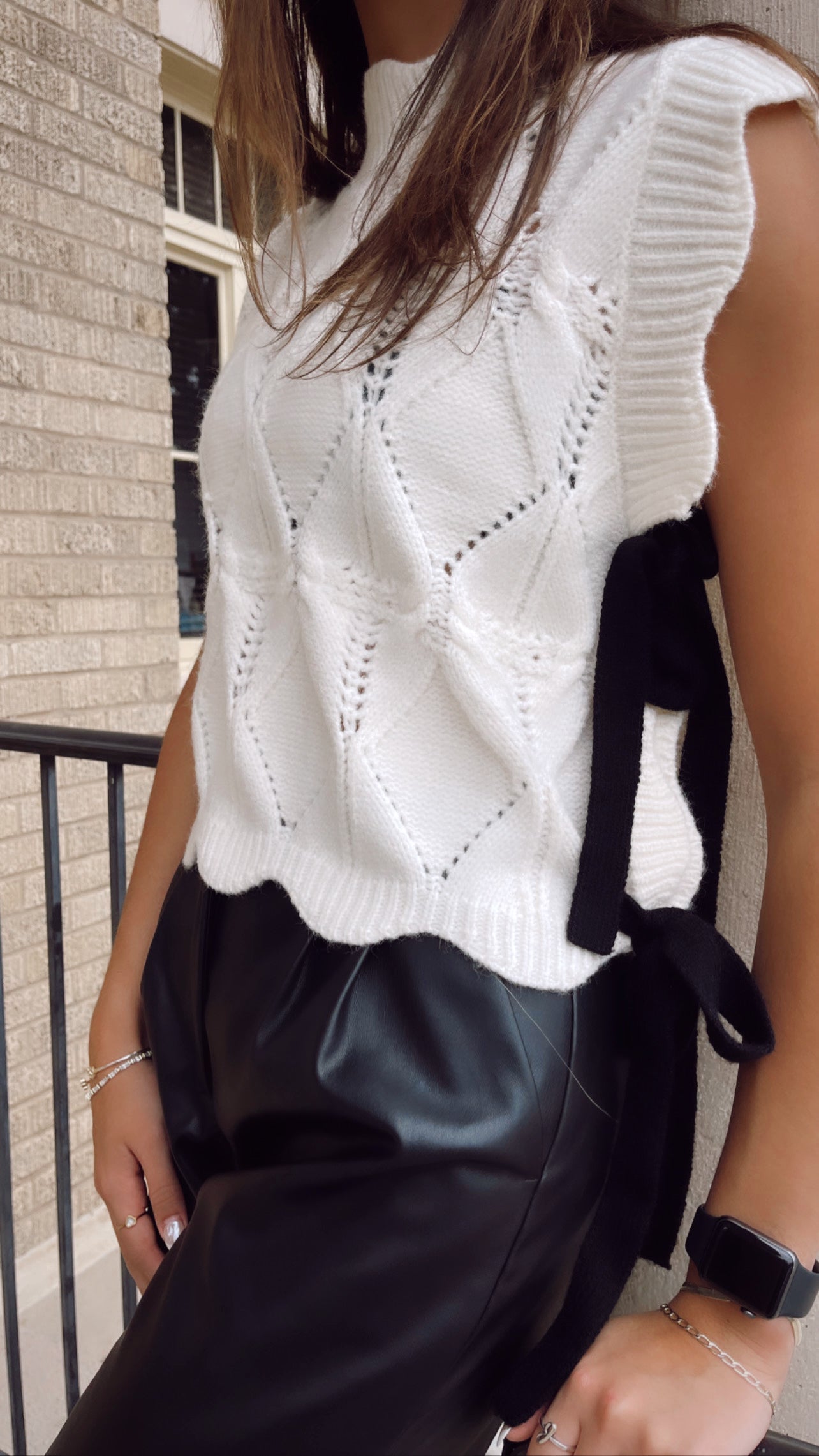 Scarlett Scalloped Vest with Contrast Bow Sweater - Cream