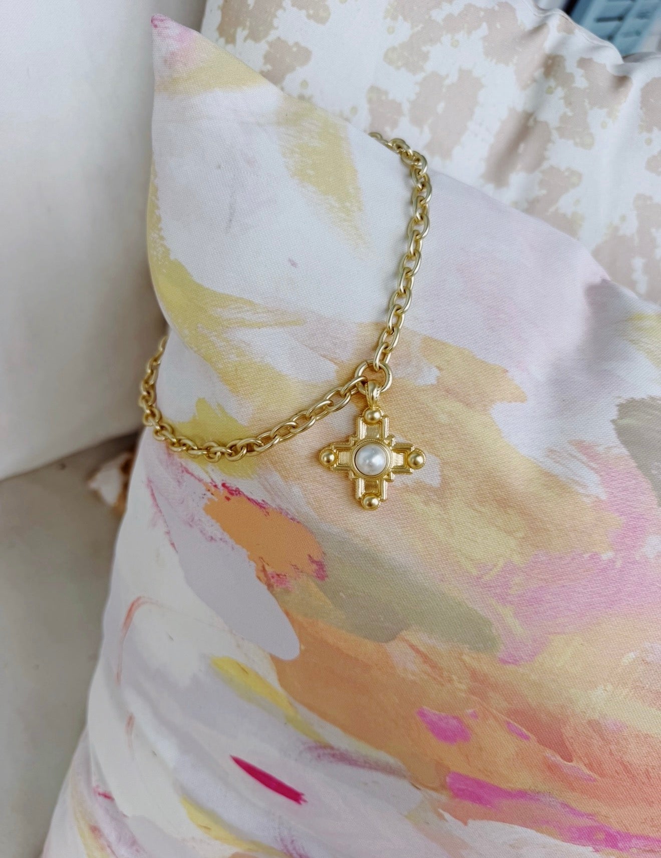 Pearl Cross Chunky Necklace